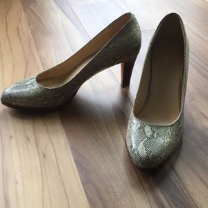 Snake print Cole Haan heels- sand and black